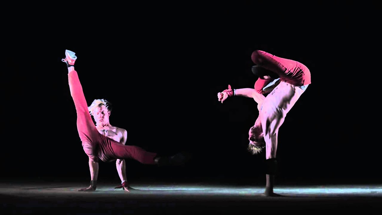 Slow motion Break dancing flares-lotus handhops 1000fps