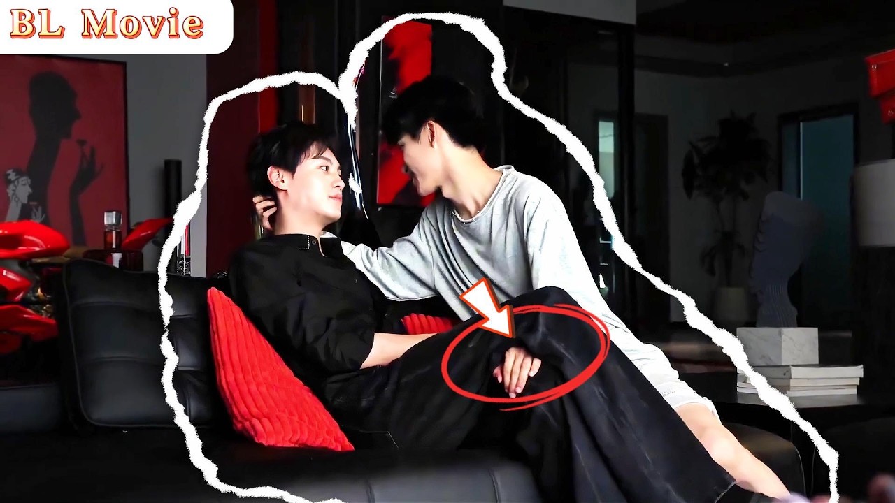 Да Бао игриво флиртовал, намекая Чи Чэну на своё бедро… но Чи Чэн перехватил его руку! Напряжение