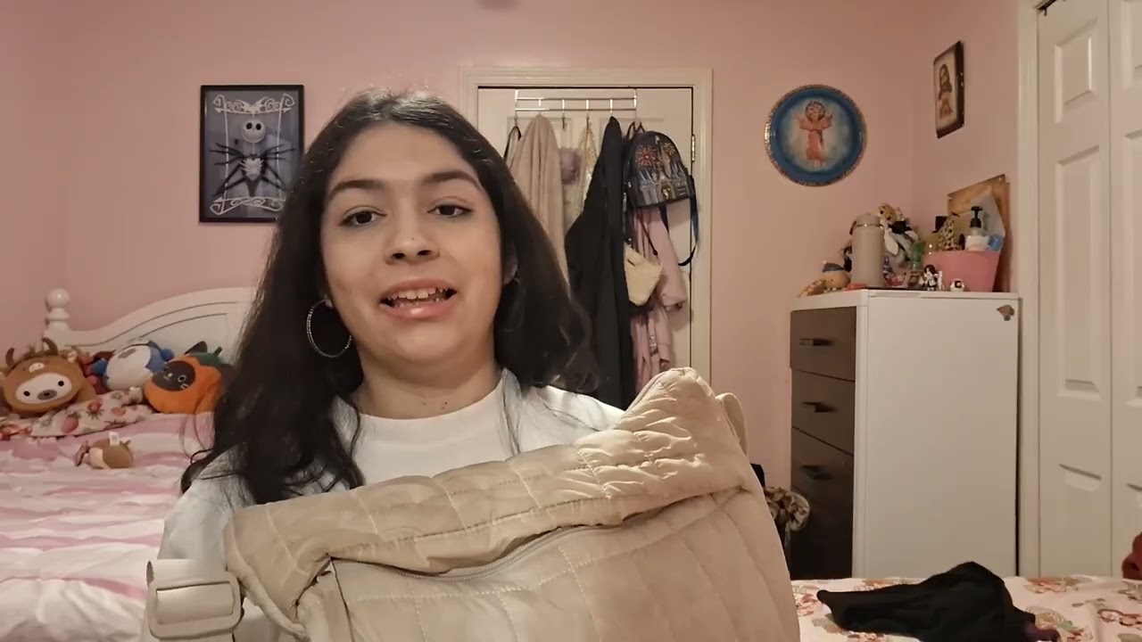 Strawberry Shortcake Haul + Cleaning out my purse and Yap!!