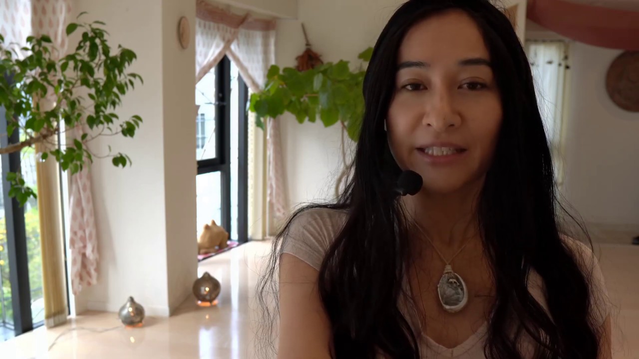 Nourahホリスティックベリーダンスレッスン on Youtube live