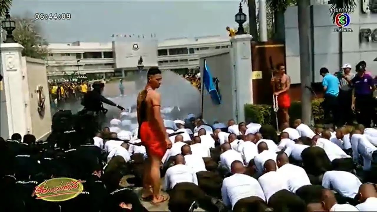 คลิปนายร้อยตำรวจคลานเข้า ร.ร.  ตามกุศโลบาย “ตอนเข้าให้คลาน ตอนออกให้เดิน”