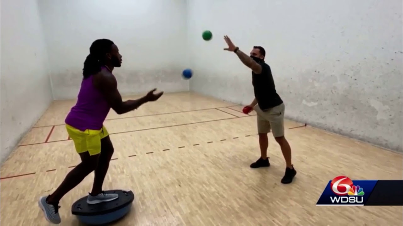 How Alvin Kamara's 2020 NFL offseason routine with Athletix Rehab is translating to the field.