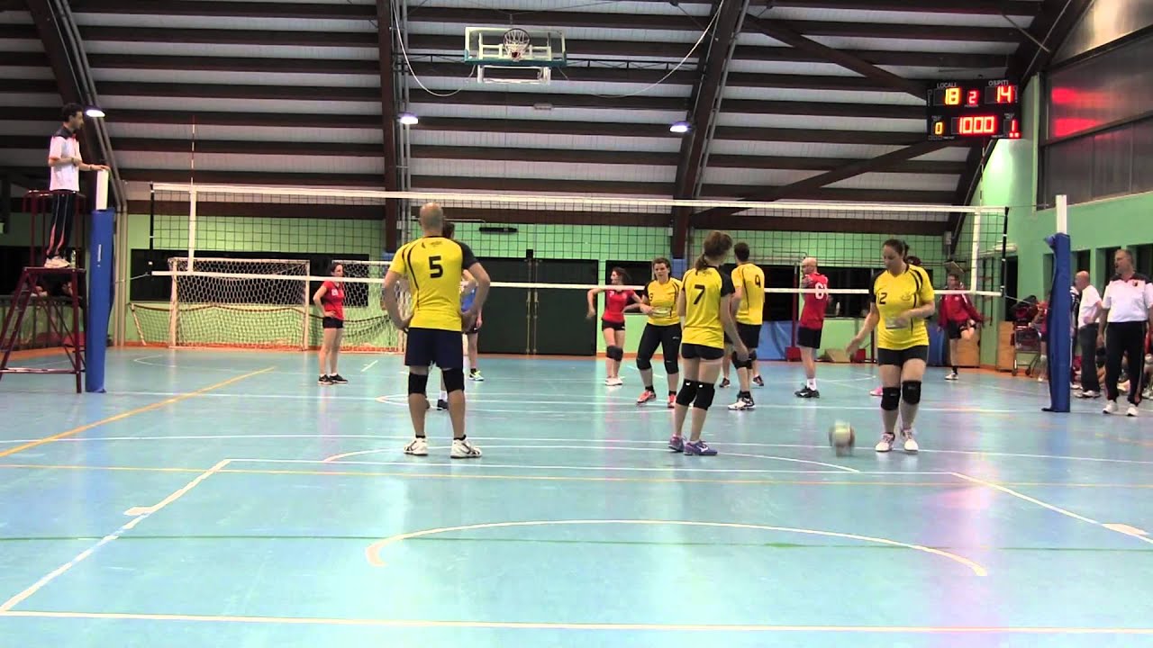 10 05 2015  CALCO FINALE PALLAVOLO  AMATORIALE MISTO BALLABIO 89 vs CALOLZIOCORTE BLU e PREMIAZIONI