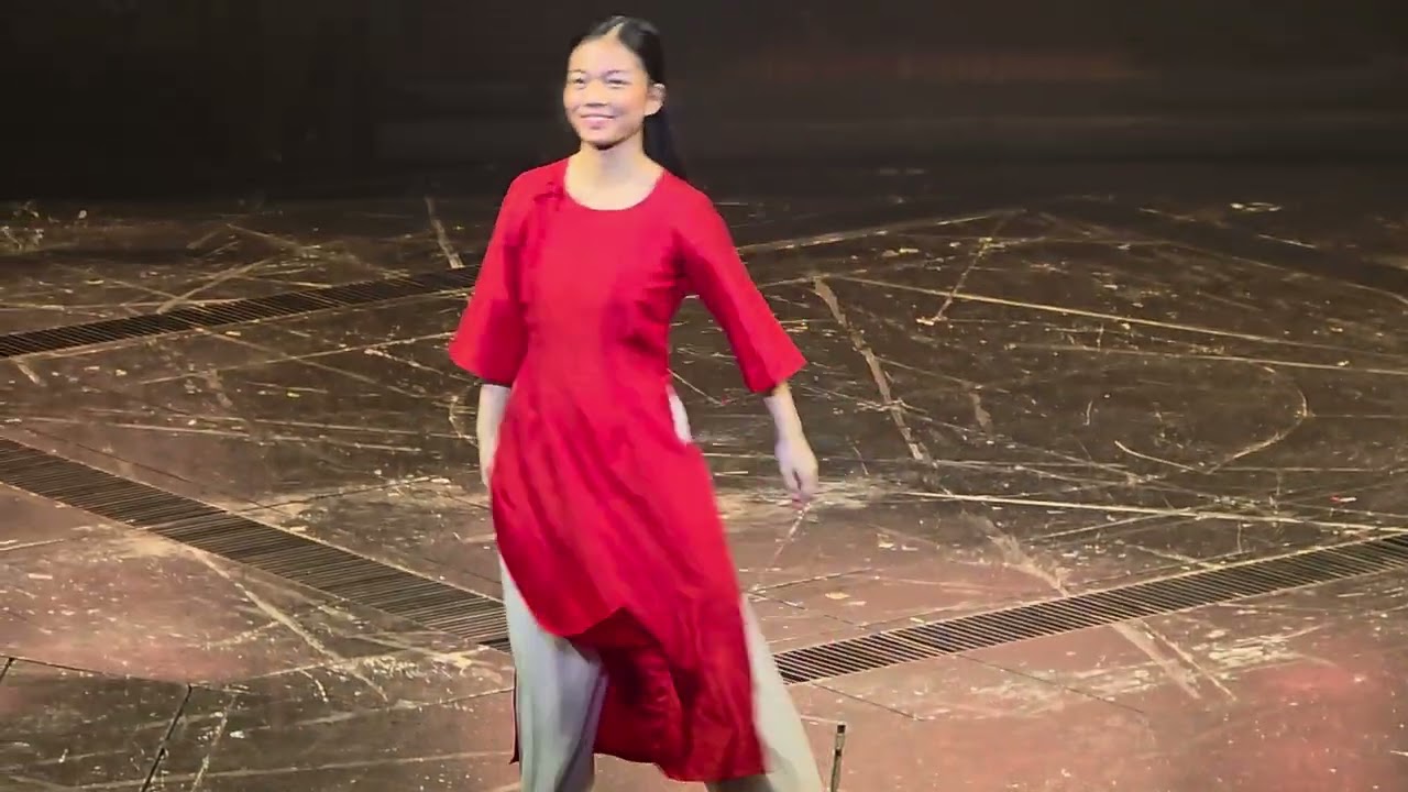 Miss Saigon Uk tour - Curtain Call 