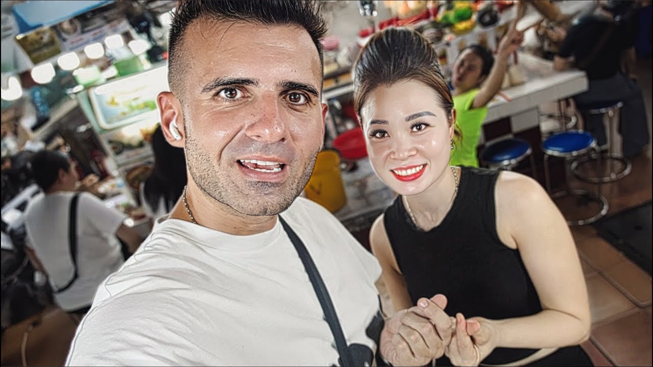 Am regăsit-o în Vietnam după 10 ani! 🇻🇳 Ea este fata din piață: E singură, s-a măritat?