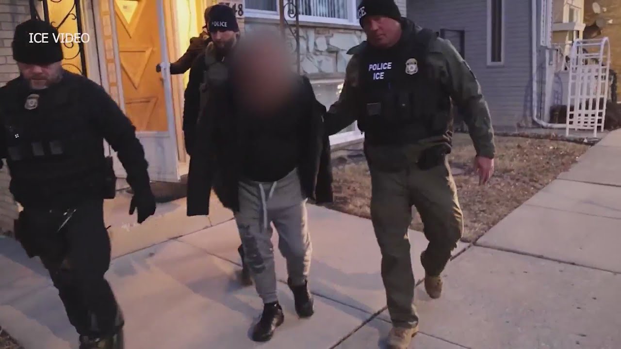 'This is only the beginning': ICE begins targeted deportation raids in Chicago; 'border czar' visits