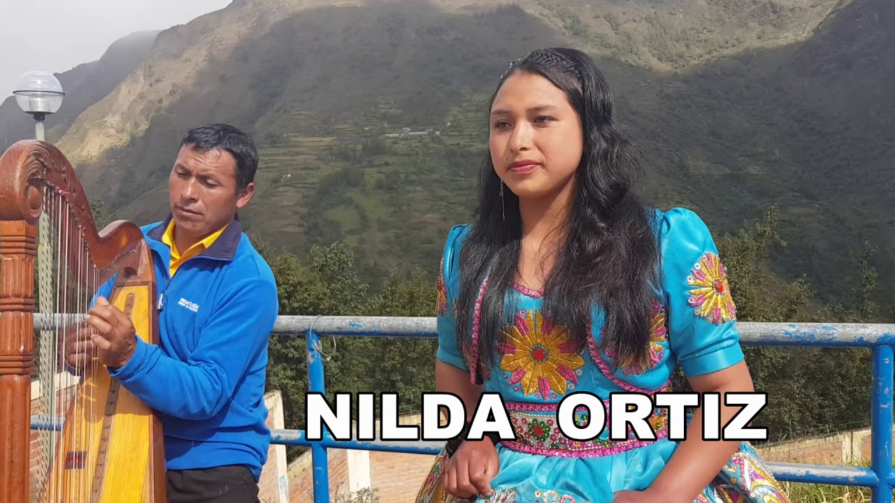 NILDA  Y AMBROSIO EN EL COLEGIO DE URPISH -JIRCAN HUANUCO