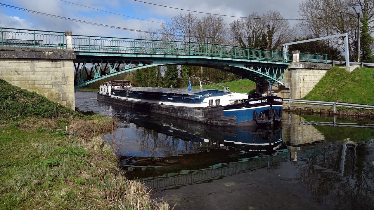 Péniche VERIDIS QUO