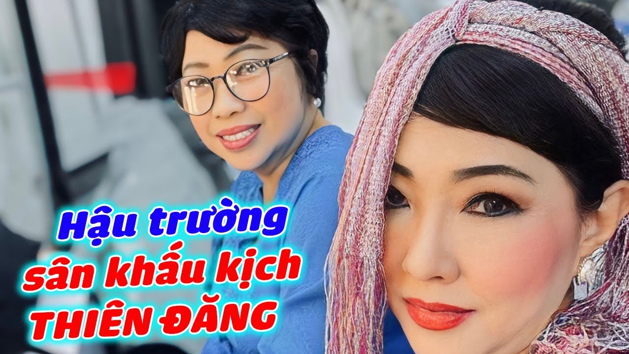 2h sáng khán giả đem thức ăn trải chiếu chờ 10g để săn vé ở sân khấu kịch Thiên Đăng.