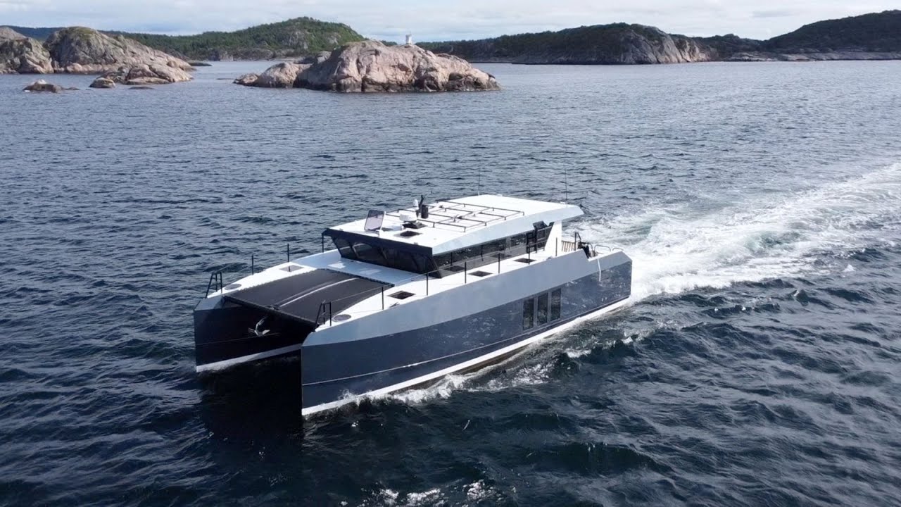 A47 UK to Norway 2 - Warship nearly shoots at us !! Actual VHF radio audio
