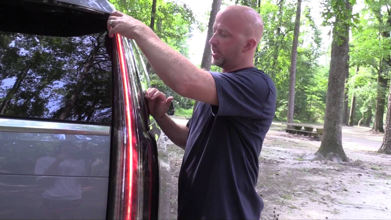 2016 Cadillac Escalade (SE 5, EP 21)