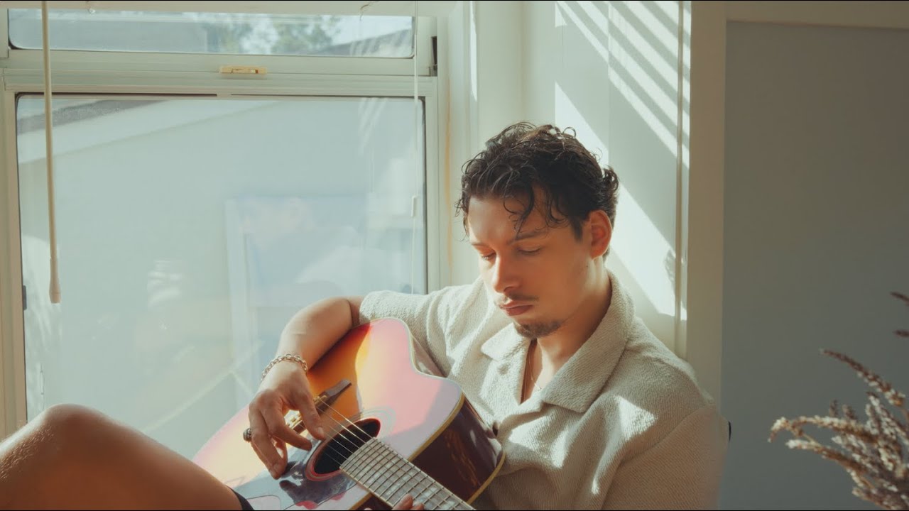 Georgio - Hôtel 5 étoiles (Clip Officiel)