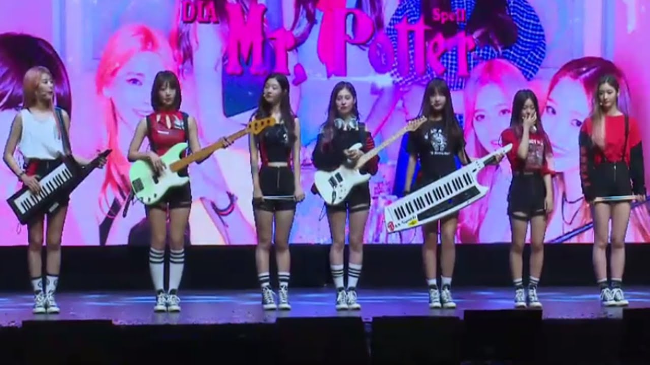 [NO CUT] DIA(다이아) '미스터포터(Mr. Potter)' Rock ver(록버전) 컴백 쇼케이스 무대 (I.O.I, 아이오아이) [통통영상]