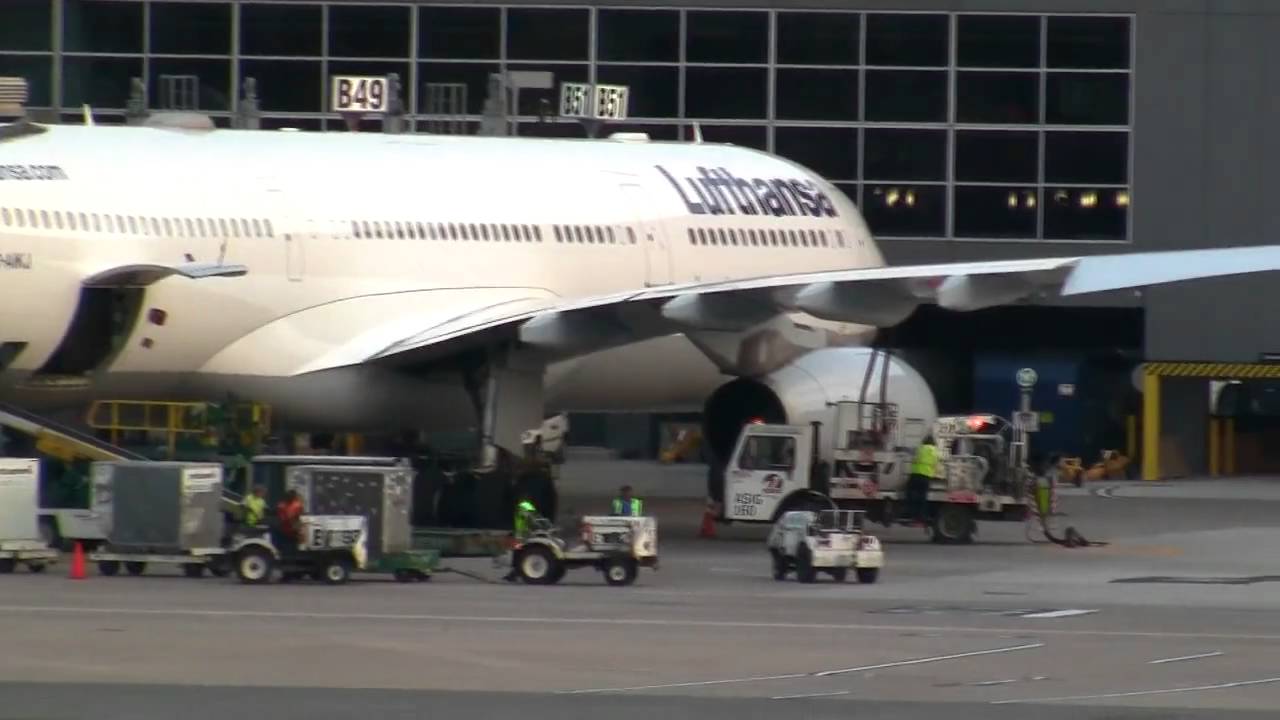 Lufthansa Airbus 330-300