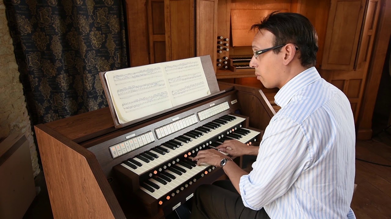 Viscount Chorum 40 - Nun komm der Heiden Heiland, J S Bach