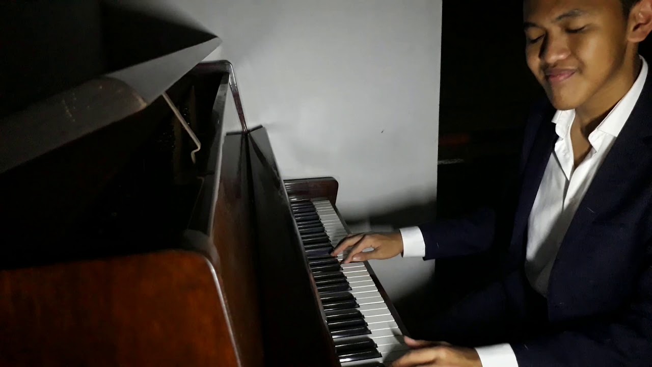 Vina Panduwinata : Cinta - piano by Michael