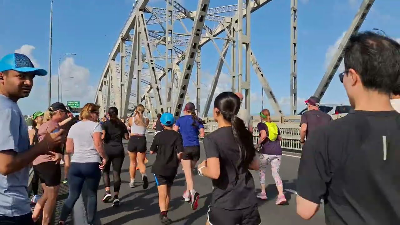 Auckland Marathon Harbour Bridge Walking Tour In Auckland New Zealand 