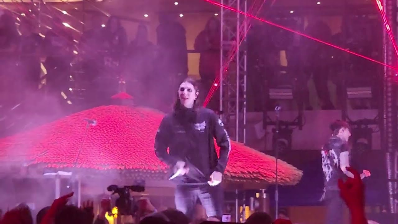 Motionless In White- Du Hast (Live) 1/29/27 @ ShipRocked Deck Stage