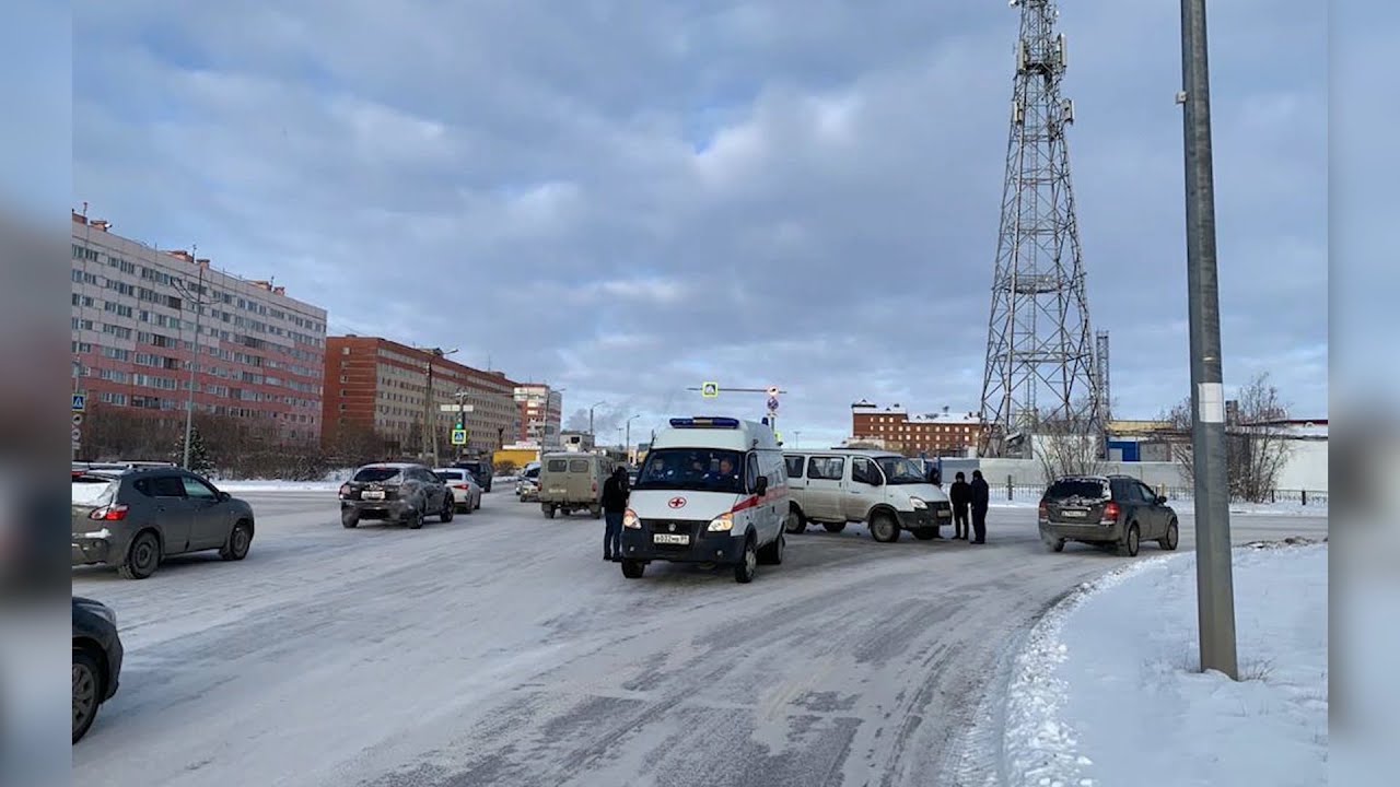 Машина скорой помощи попала в ДТП