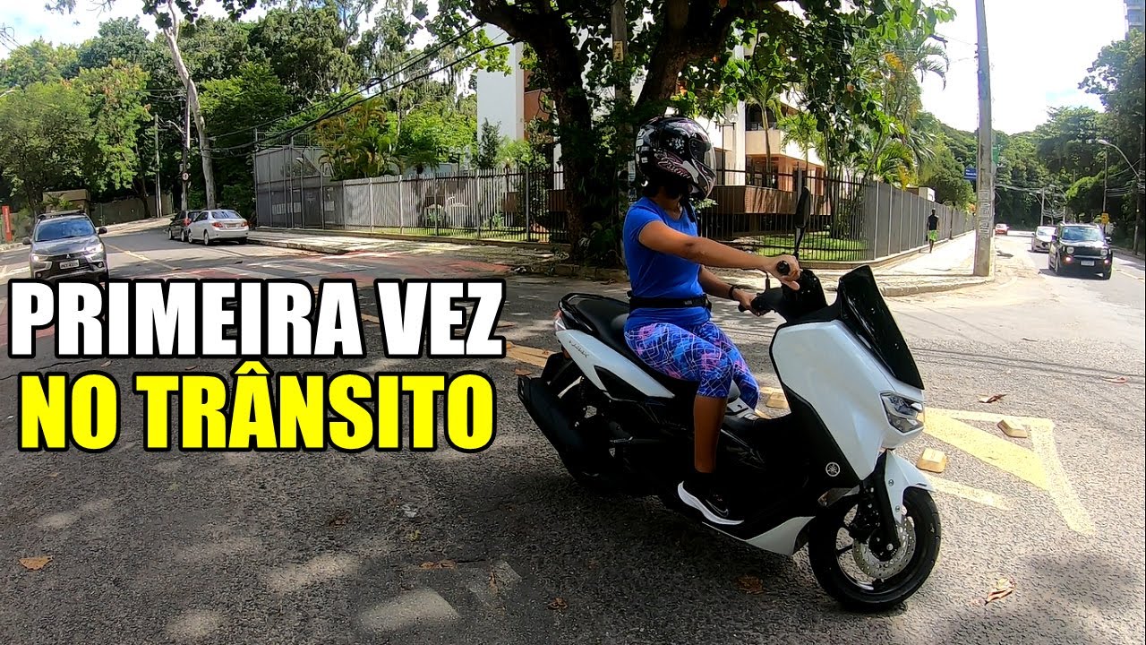 PRIMEIRA VEZ DELA NO TRÂNSITO