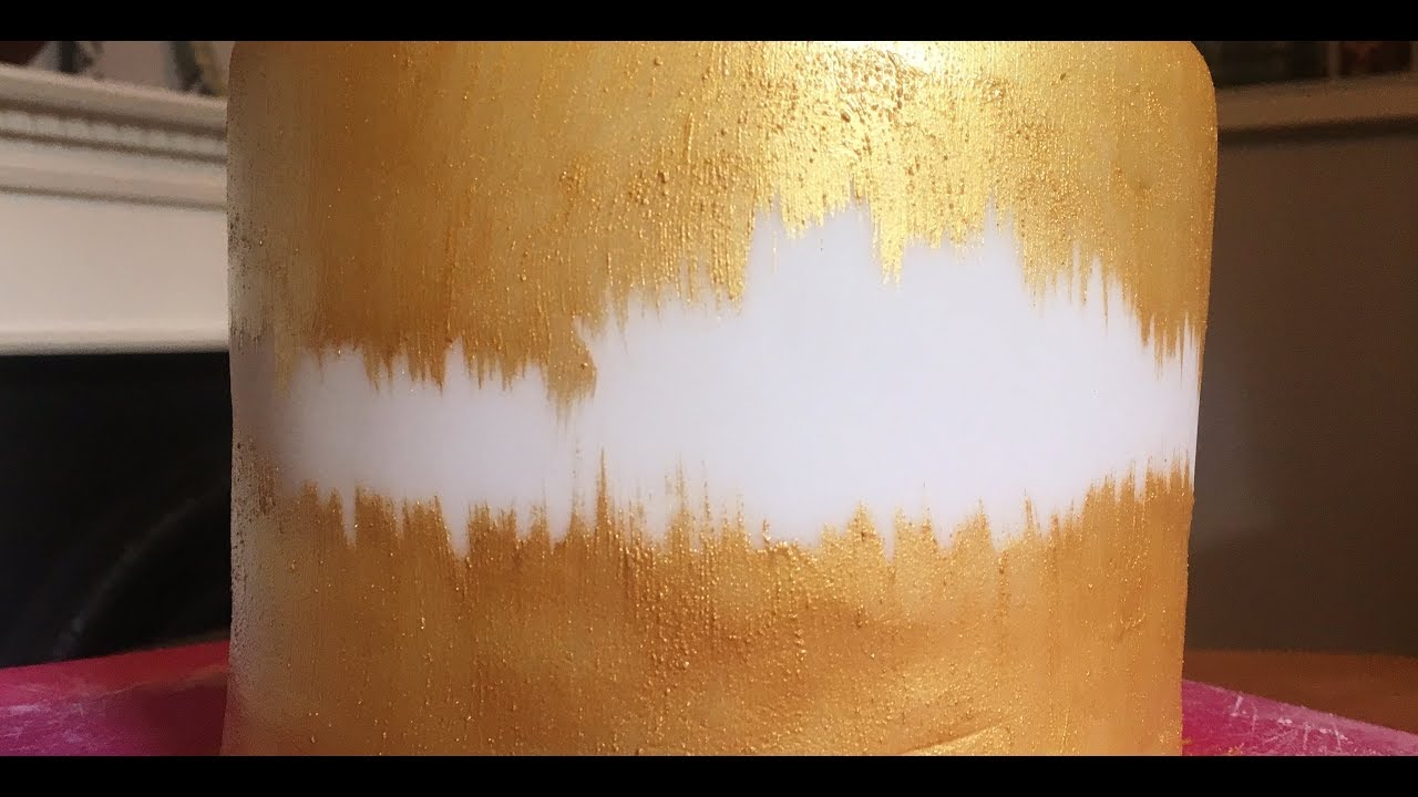 Paint a cake gold - quick and easy effect