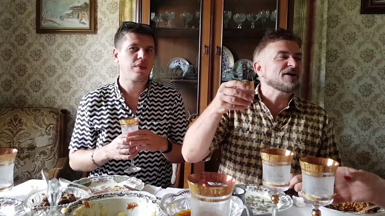 Чем угощала Мила .Песни и пляски