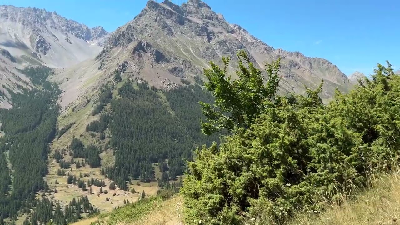 #4KSpatial Promenade dans les Alpes du Sud Fran&ccedil;aises ! #Rando #Nature #Alpes