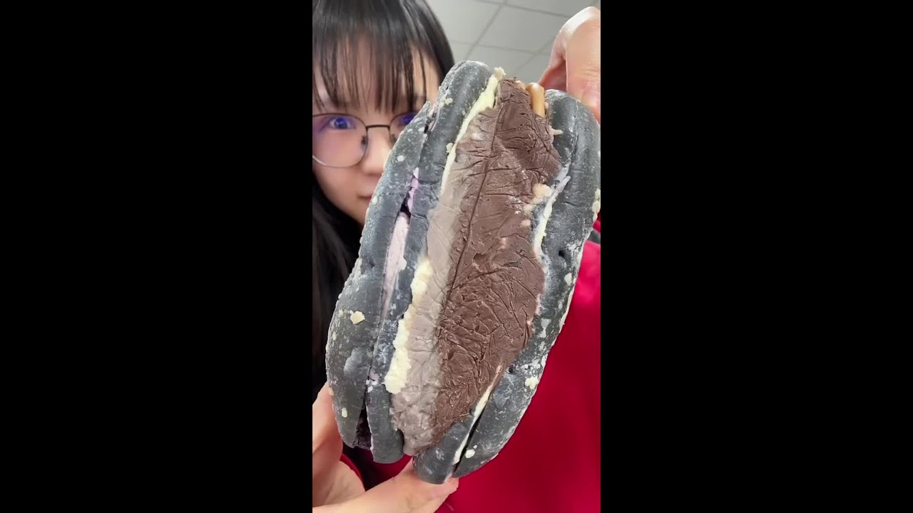 冻啃三款馅料超多的猛犸包‼️一口一个大牙印 冻啃三款馅料超多的猛犸包‼️一口一个大牙印