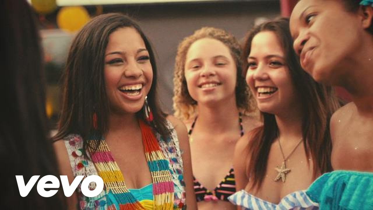 Kiana Brown - Hey Chica (Official Video)