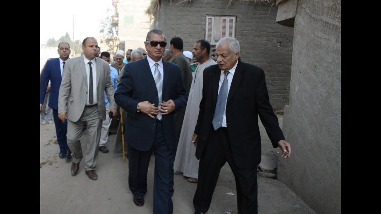 محافظ كفر الشيخ يقدم واجب العزاء في شهيد الواجب بقرية مسير