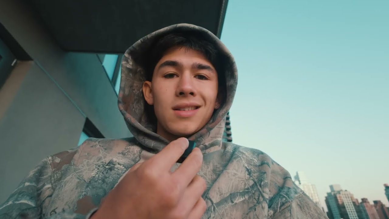 pov: you're a 21 y/o entrepreneur travelling to NYC for business