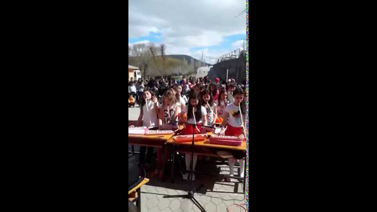 Kurtlapa Ortaokulu 23 Nisan 2015 Koro