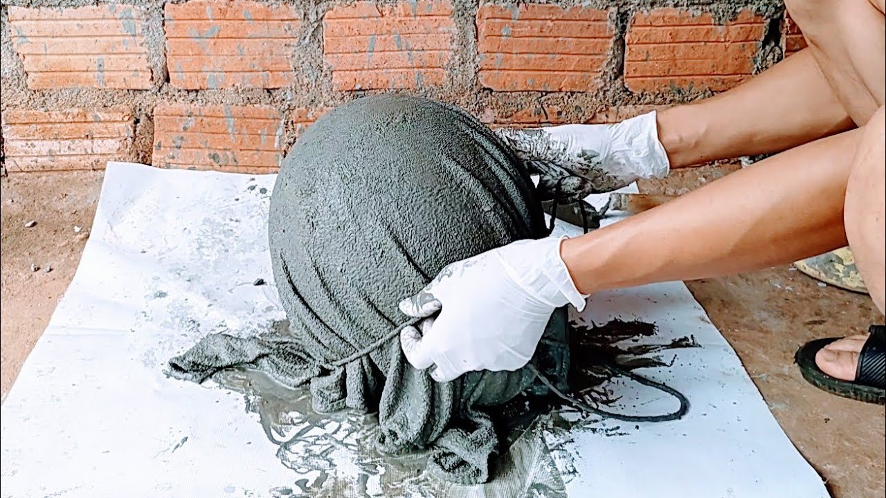 Making flower pots with cement // containing utensils and tools to change your home space