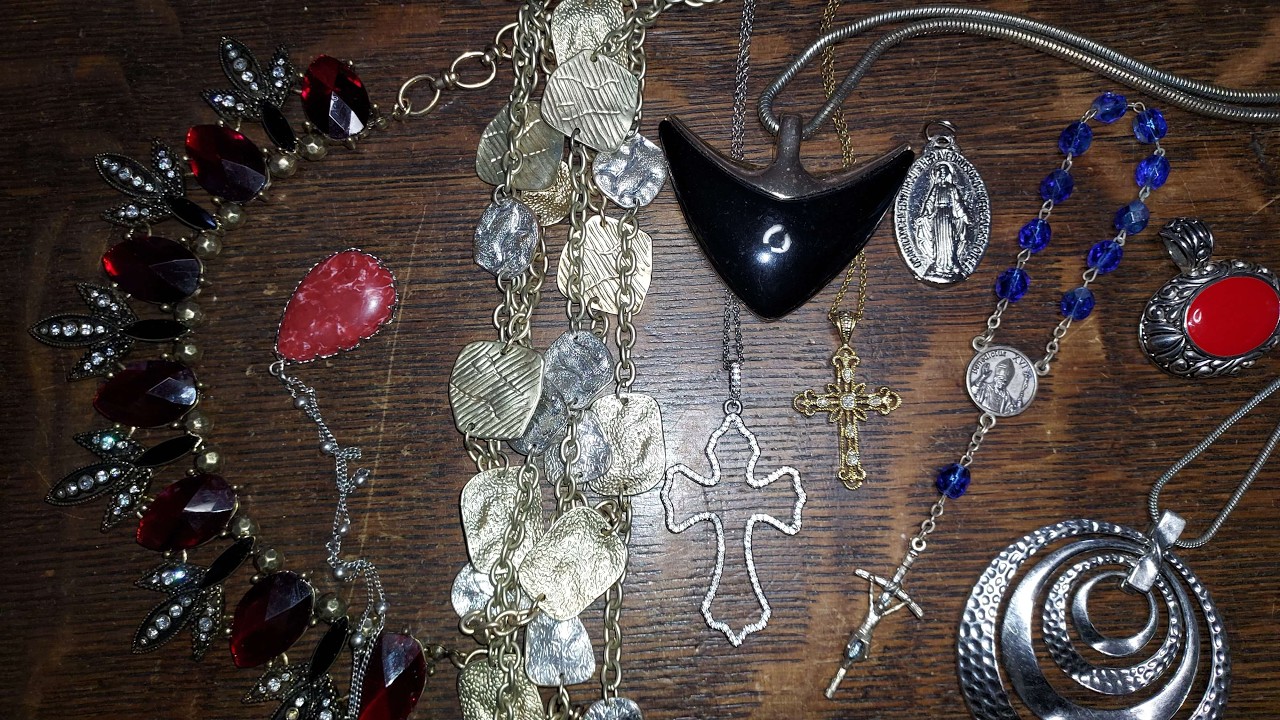 Jewelry and Yammerin' 909