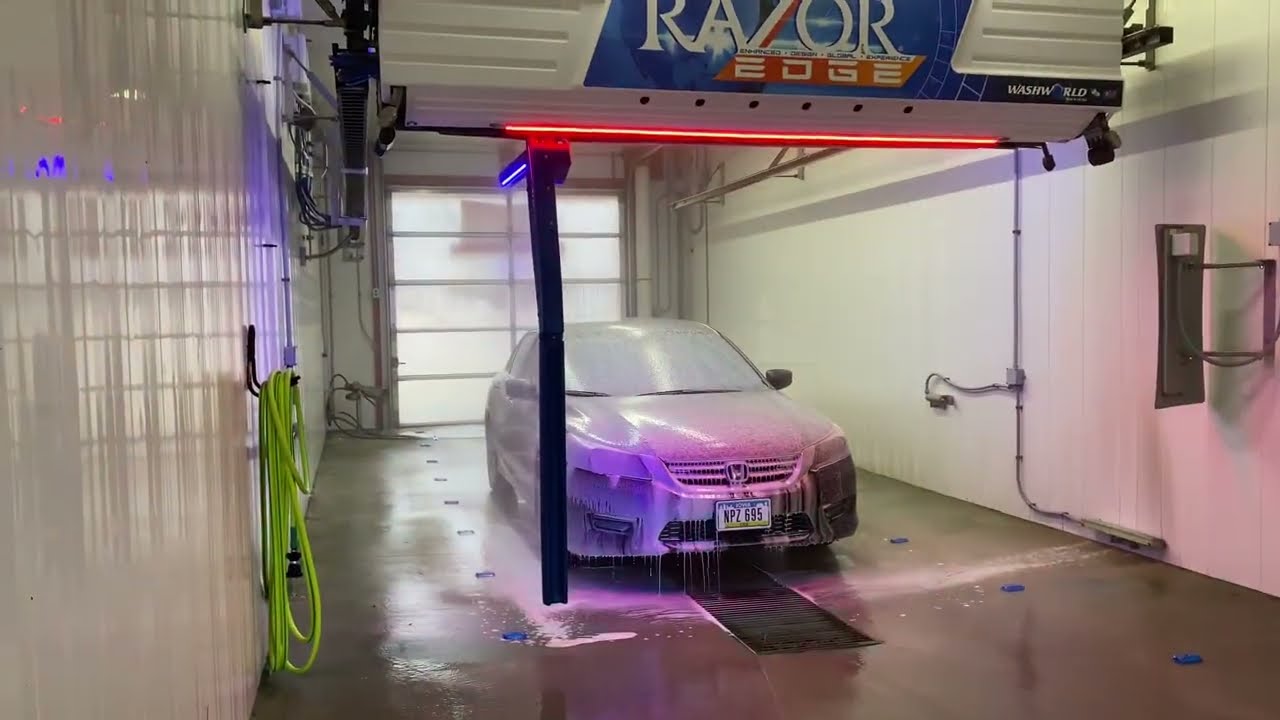Washworld Razor EDGE touchless system