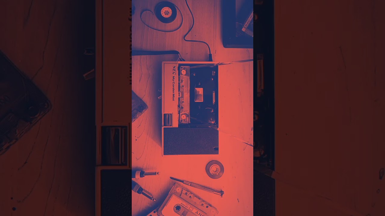 Open tape loop into vintage dictaphone #ambient #drone #instants #moodsound