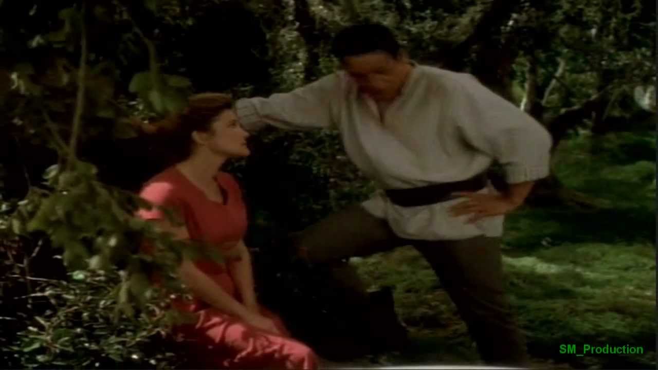 Star Trek Voyager - Chakotay & Janeway - Here I am