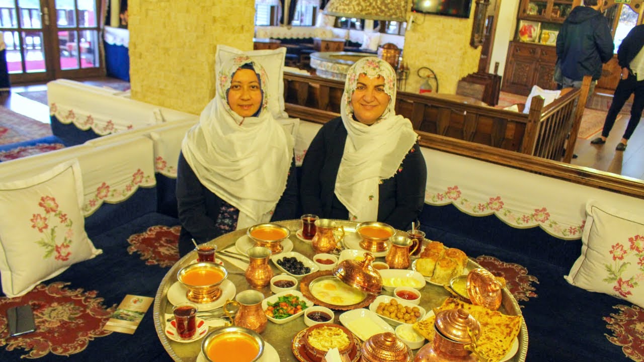 Best Authentic Turkish Breakfast In Turkey 👍❤️ From Village Women / Bursa Sayitabat