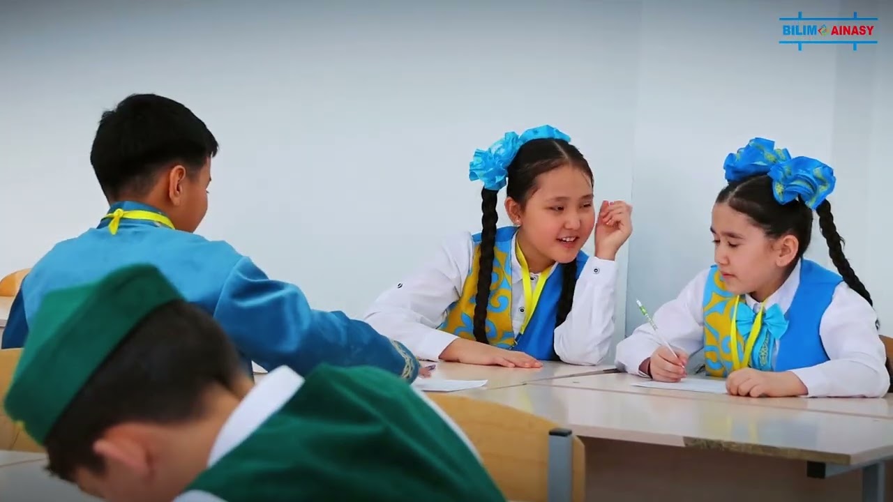 №52 мектепте «Тілім менің – тірлігімнің айғағы» атты республикалық ауызша командалық олимпиада өтті