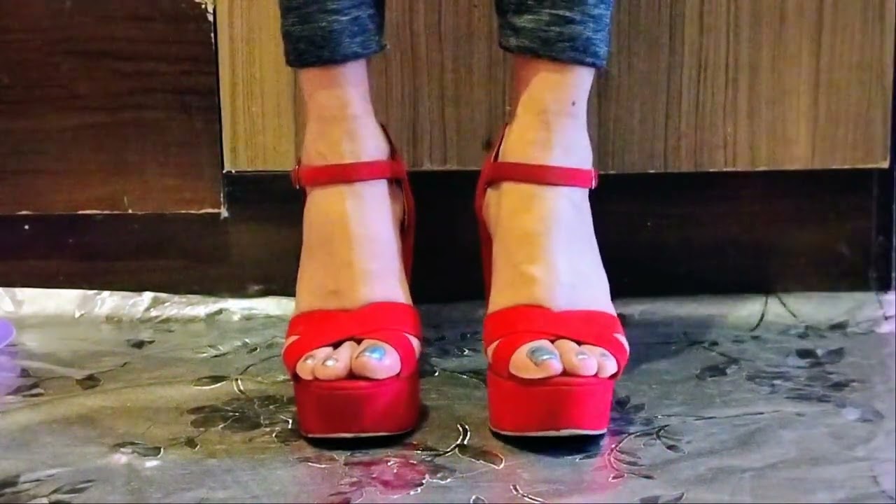 Mostrando un poquito de mi colección de zapatillas 👠 #5 Red Color