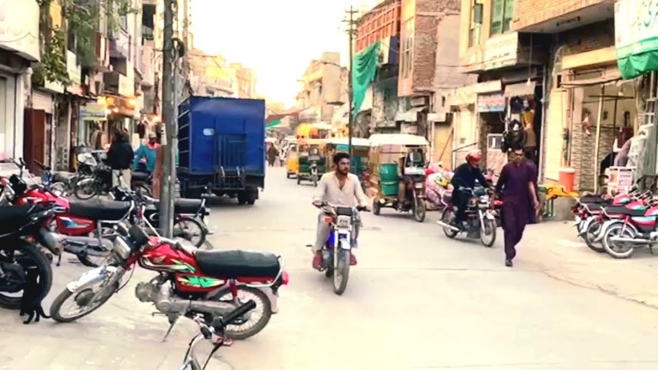Jhelum&rsquo;s Walking Tour, The Beautiful City of Pakistan | Exploring Jhelum&rsquo;s Busy Streets 