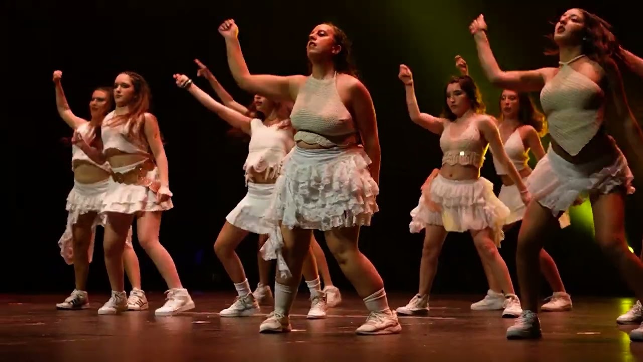 Baile Inolvidable Street by Viki Cantero - ShowAnual25
