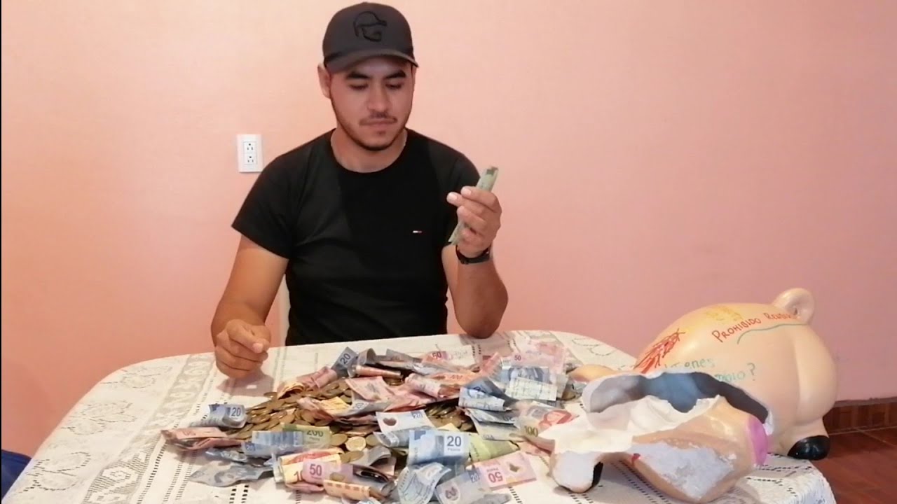 Rompiendo mi alcancía de 1 año