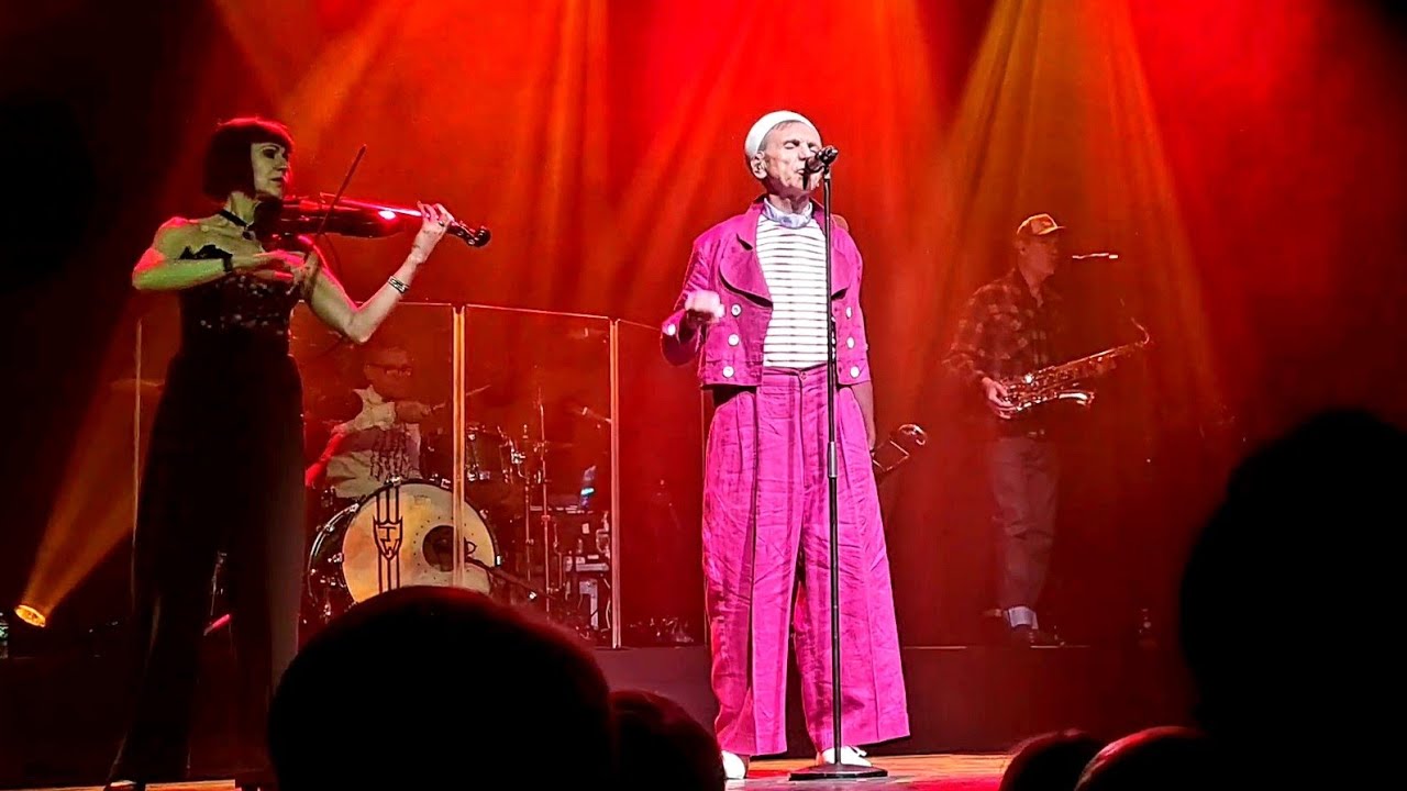 Dexys, Dexys Midnight Runners - All in All (This One Last Wild Waltz), live, La Cigale, Paris, 2023