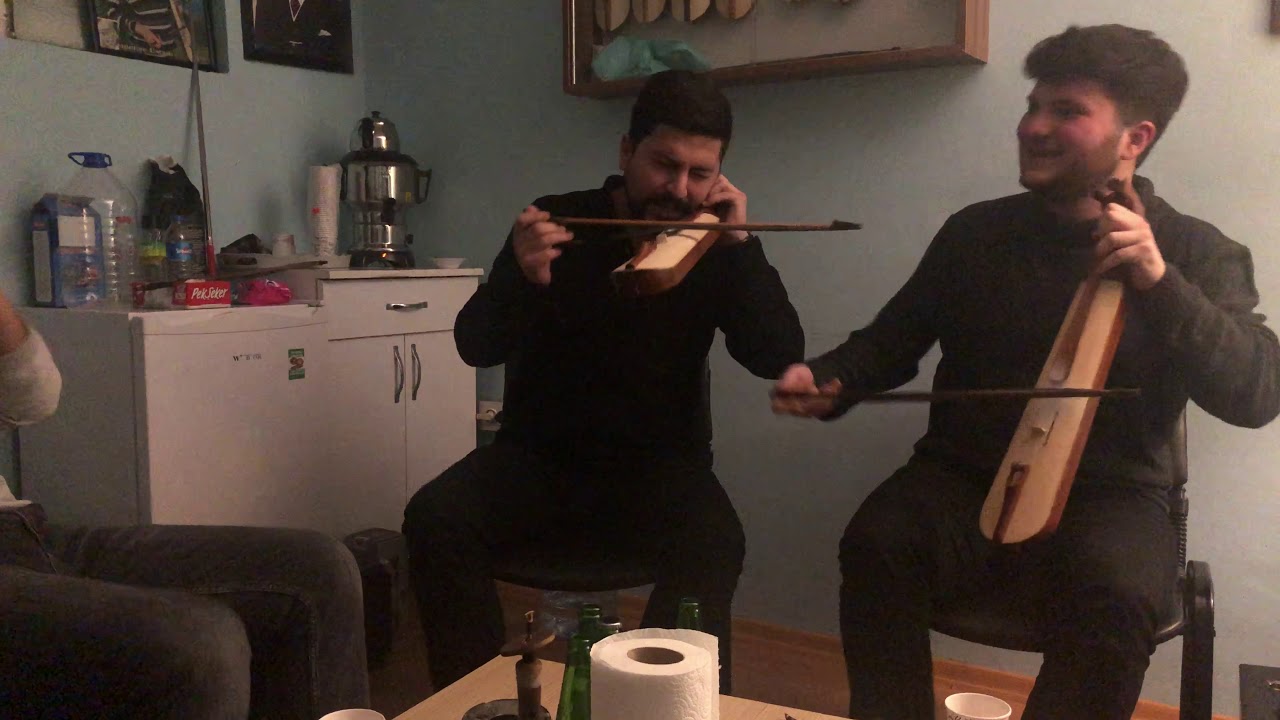 Ali Tetik - Emre Sarici - Mehmet Duman  Guzel bi taksim le basliyan muhabbet