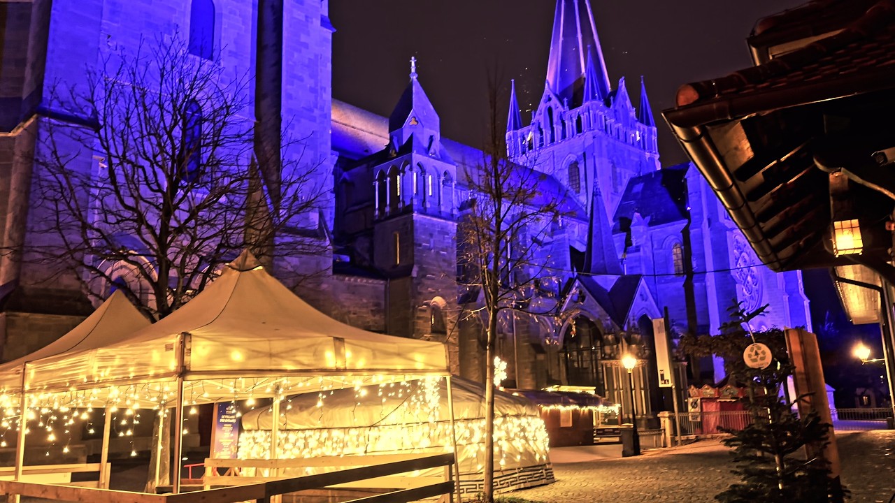 Switzerland’s Gothic Cathedral Comes Alive at NightThey Lit Up a 13th-Century  Lausanne Night Tour