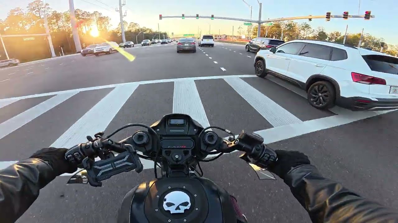 Harley FXDR 114 - Everyday POV Ride | Gym, Detour & Night Roads