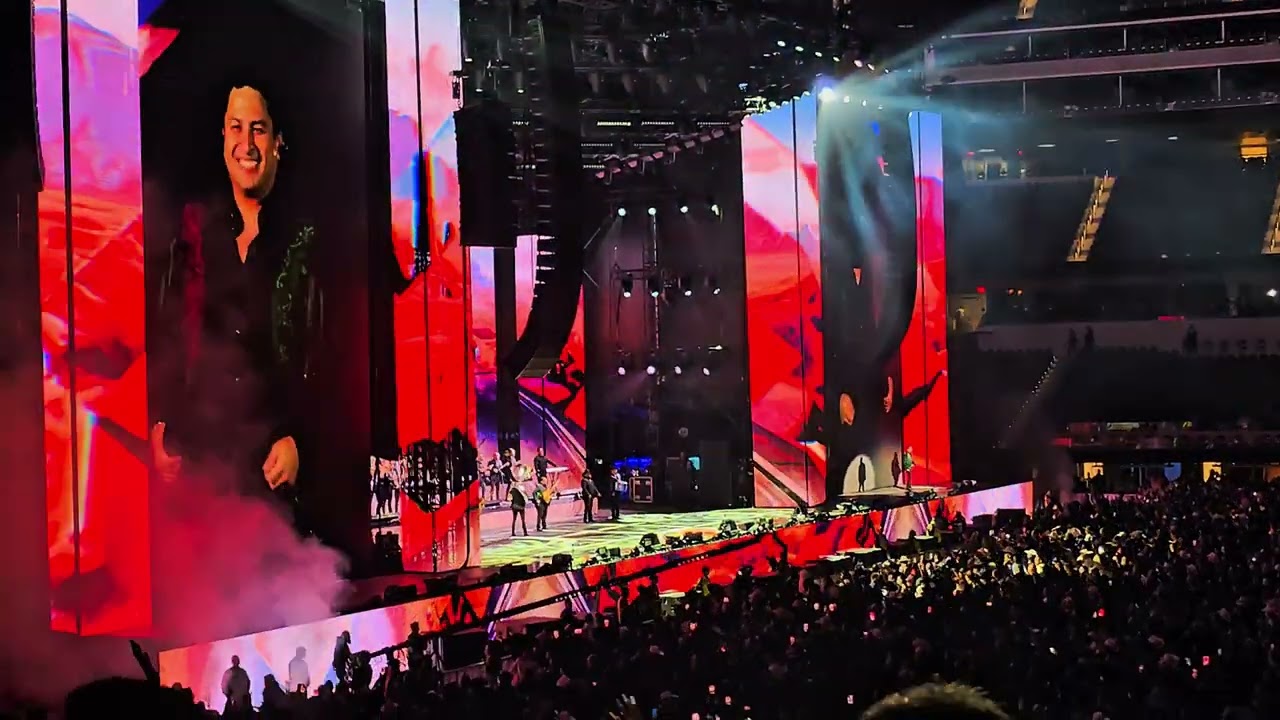 Julion Alvarez 4218 en Sofi stadium de Los Ángeles CA.