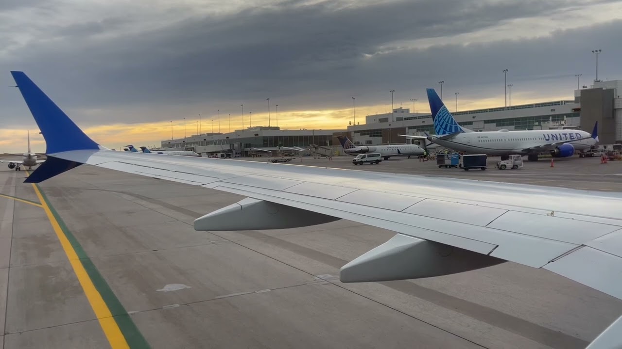 Cloudy Denver Takeoff - Boeing 737-9 Max - United Airlines - N47524 - KDEN-KIAD