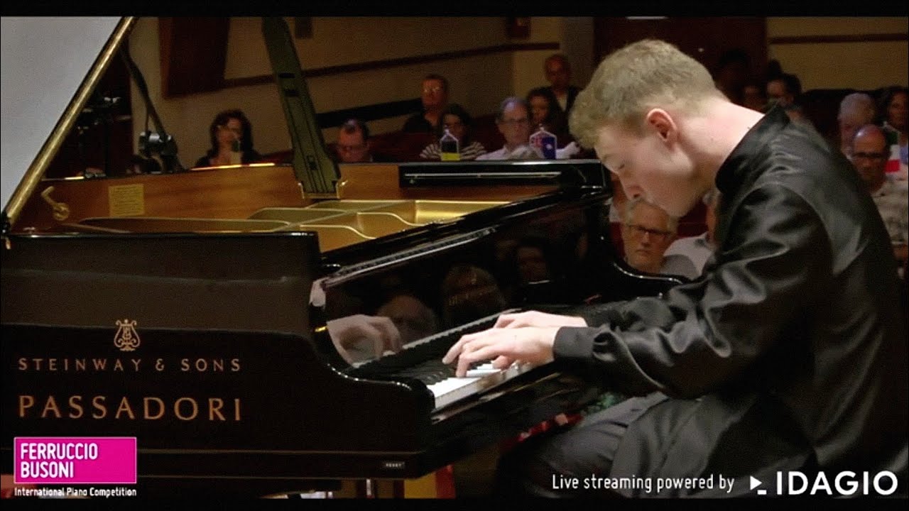 BEETHOVEN: Sonata no. 21 Op. 53 "Waldstein" (Giovanni Bertolazzi, Live 2019)